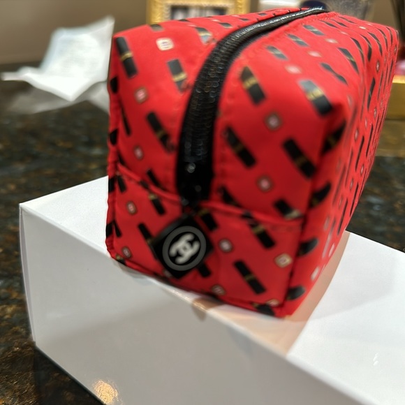 Chanel Mini Lipstick Motif Makeup Bag With Logo Zipper. Box not perfect - Picture 2 of 7